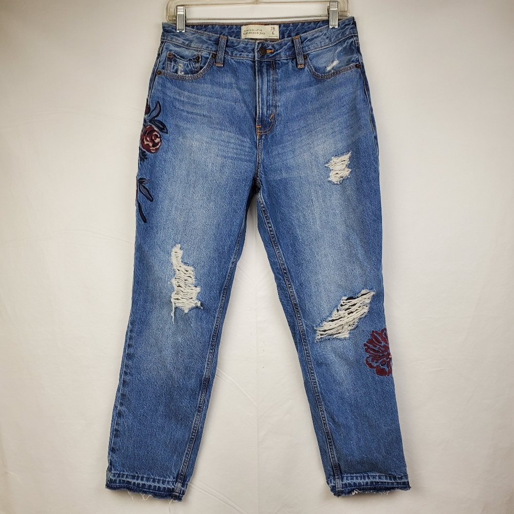 Abercrombie & Fitch Embroidered Girlfriend Jean - Picture 1 of 8